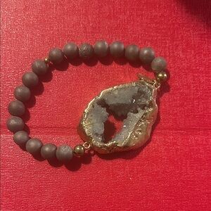 Elegant Gray Geode Bracelet